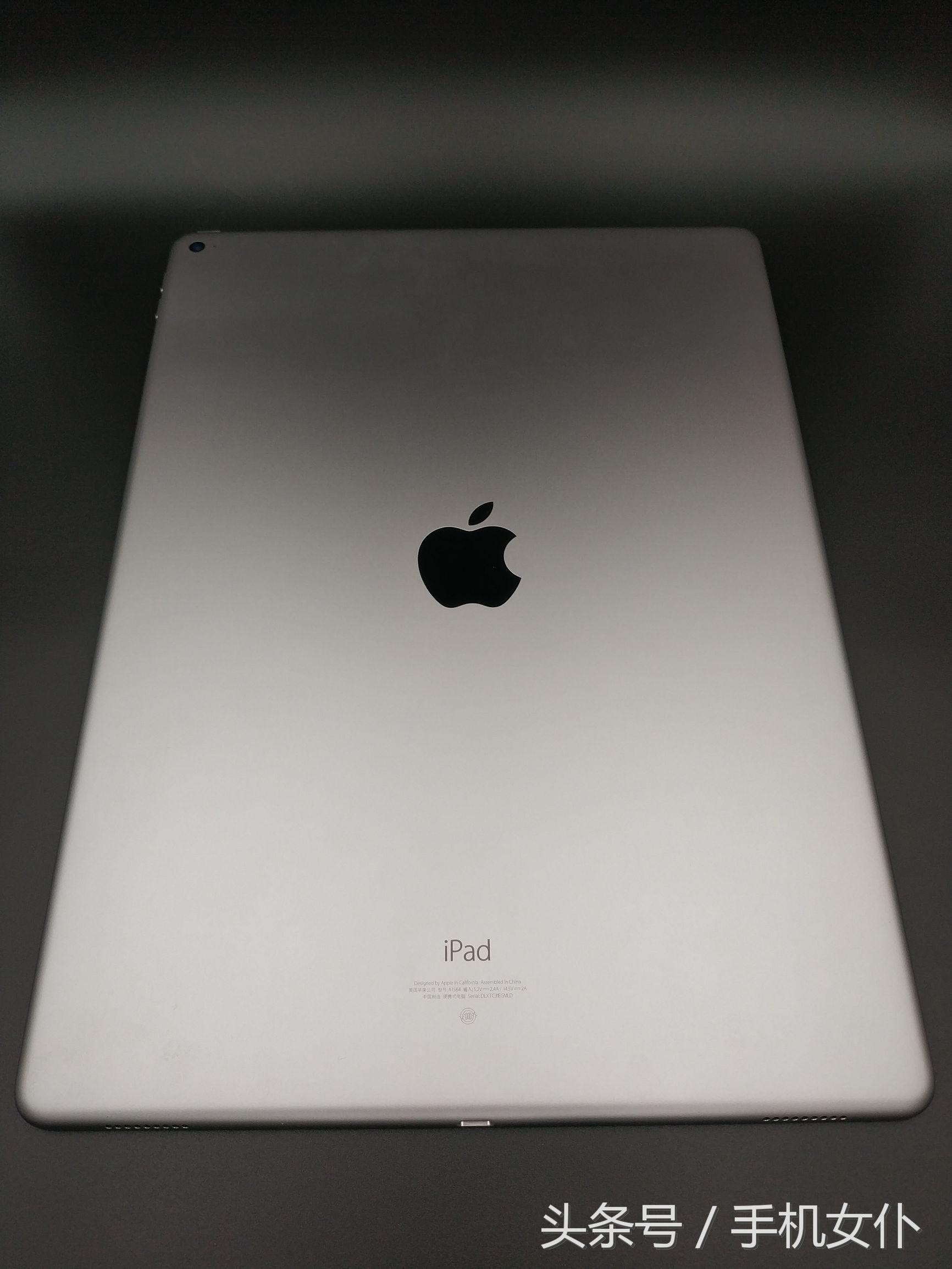 12.9英寸苹果iPad Pro有多大？和iPhone 7 Plus对比一下